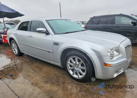 2009 Chrysler 300C from USA, damaged, VIN 2C3KA63T89H601751
